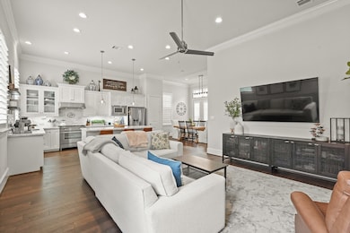 Fantastic open layout between the living room, kit