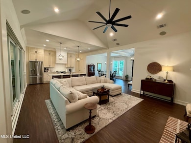 LivingRoom_Kitchen 1