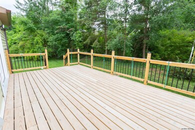 1505 Wheatly Ct, Schenectady, NY 12309 - photo 5