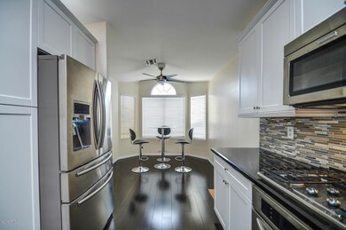 kitchen-1.JPG