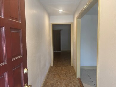 5611 Knightwood St, Houston, TX 77016 - photo 2