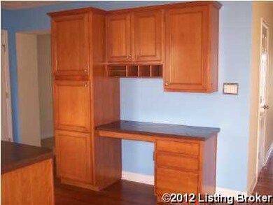 9016 Teak Dr, Louisville, KY 40228 - photo 4