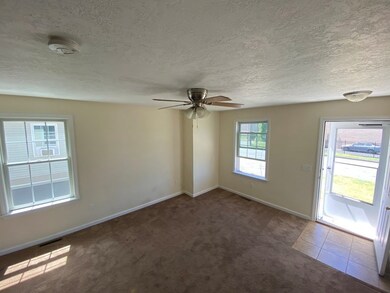 69 Stocker St unit 71, Springfield, MA 01129 - photo 3