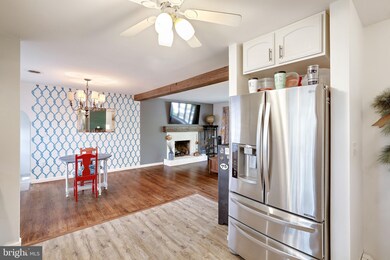 208 Beach Rd, Pasadena, MD 21122 - photo 6