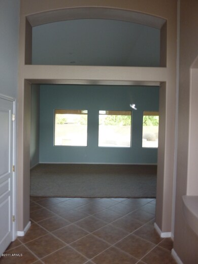 Entry with 2 Tone Paint