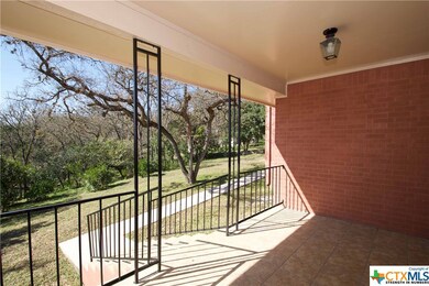 711 S Loop St, San Marcos, TX 78666 - photo 4