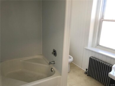 592 Main St unit 2, Slatington, PA 18080 - photo 6