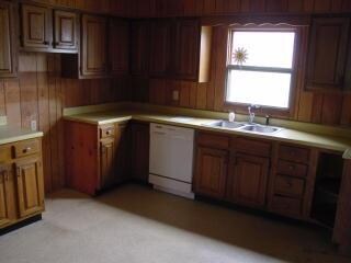 102 S State St, Goldsmith, IN 46045 - photo 7