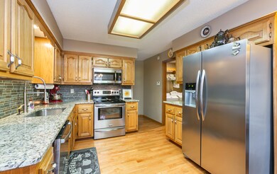 871 Golden Meadows Dr, Nixa, MO 65714 - photo 5