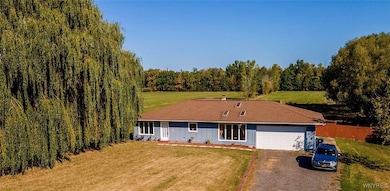 5427 Mapleton Rd, Lockport, NY 14094 - photo 4