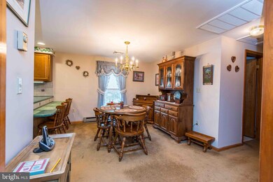 109 N 4th St, Womelsdorf, PA 19567 - photo 5