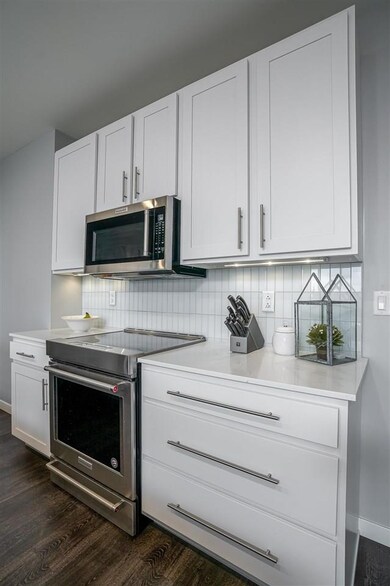 1 University Way unit 401, Iowa City, IA 52246 - photo 4