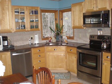 369 Renwood Ct, Hamlin, PA 18427 - photo 4