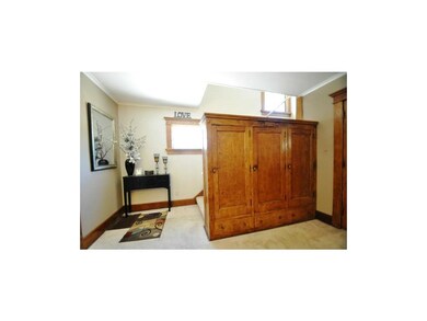Foyer.