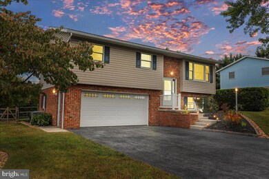 1657 W Strohm Dr, Chambersburg, PA 17202 - photo 2