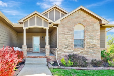 2025 E Clover Ct, Andover, KS 67002 - photo 2