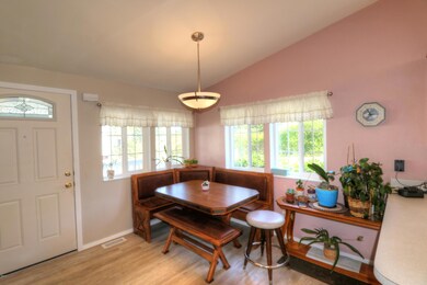 Eat-In Area