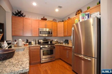 1210 Windsor Park Ct unit 25, Englewood, NJ 07631 - photo 3