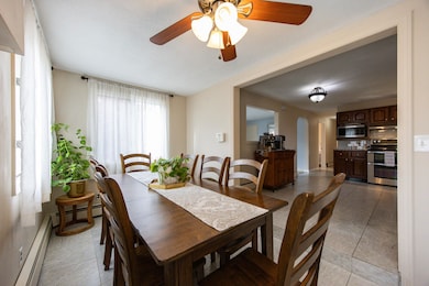 11 Maclarnon Rd, Salem, NH 03079 - photo 5