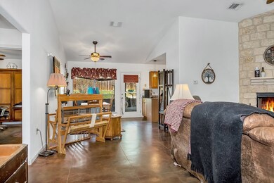 1017 Avenue B, Fredericksburg, TX 78624 - photo 3