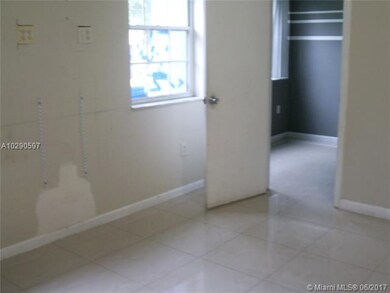 17565 NW 67th Place unit 8, Hialeah, FL 33015 - photo 3
