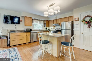 11911 Thurloe Dr, Lutherville Timonium, MD 21093 - photo 7