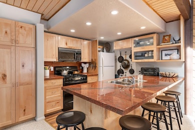 241 N Hwy 143 #8B (4 of 28)