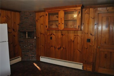 Eat in Kitchen dining area approx...
