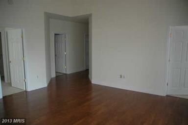 11302 Westbrook Mill Ln unit 102, Fairfax, VA 22030 - photo 2