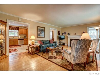 View into kitchen, great open plan!