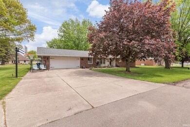 314 N Lavengood St N, Swayzee, IN 46986 - photo 2