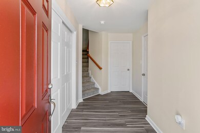 185 Scarboro Dr, Bunker Hill, WV 25413 - photo 4