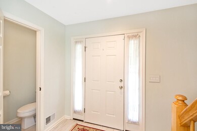 6001 Niagara Dr, Elkridge, MD 21075 - photo 4