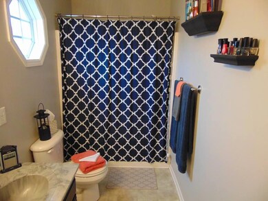 208 Warren Cir, Shelbyville, TN 37160 - photo 7