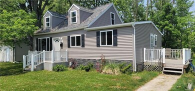 643 Wardell Ave, North Tonawanda, NY 14120 - photo 2