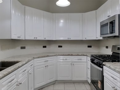 18707 Singing Woods Dr, Humble, TX 77346 - photo 5