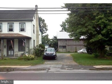 148 W Main St, Leola, PA 17540 - photo 3