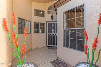 3166 N-002-002-Entryway-MLS_Size