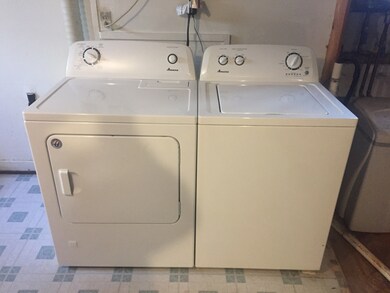 512 S Calumet Ave, Aurora, IL 60506 - photo 2