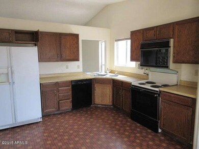 023-504129 Kitchen-a