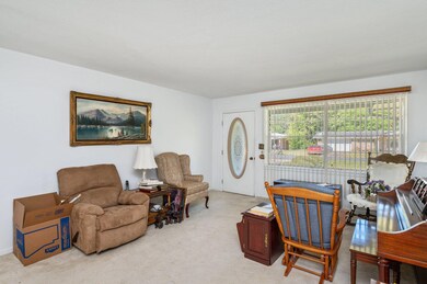 7-web-or-mls-20 Walnut Ave-07