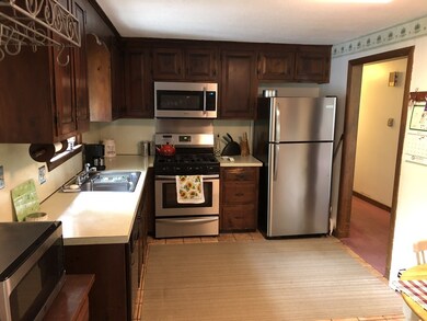 78 Meadowbrook Ln, Holliston, MA 01746 - photo 2