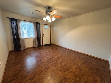 873 N Windermere Dr, Moore, OK 73160 - photo 3