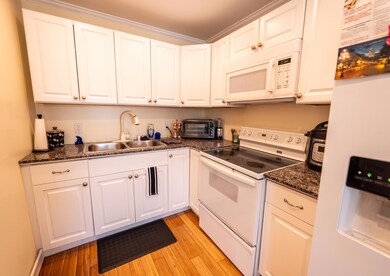 1200 White St-16