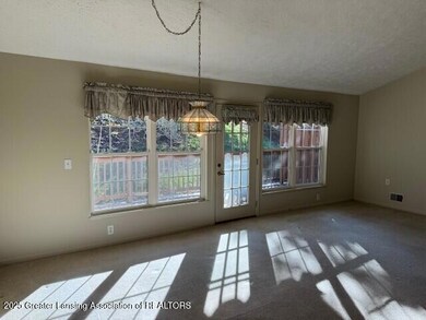 894 Lenna Keith Cir, East Lansing, MI 48823 - photo 7