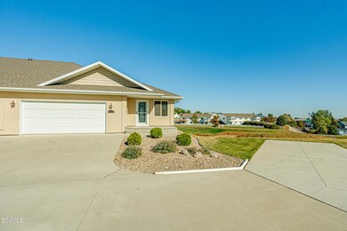3702CalgaryCt_00052