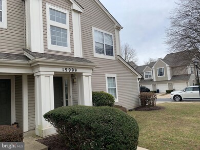 19909 Gateshead Cir, Germantown, MD 20876 - photo 3