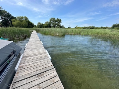Dock/Lake