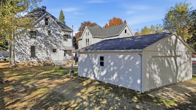 1102 W 3rd St, Dixon, IL 61021 - photo 7