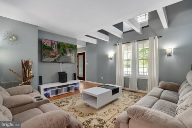 11247 Valley Bend Dr, Germantown, MD 20876 - photo 5